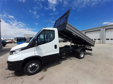 Iveco Daily 35C16H3.0 DAB+AC+PILOT - View 1