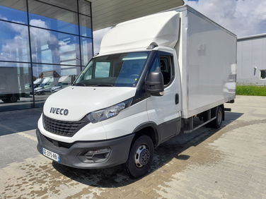 Iveco Daily 35C16H3.0 BOX+LIFT+PILOT+DAB+CLIMA - View 1